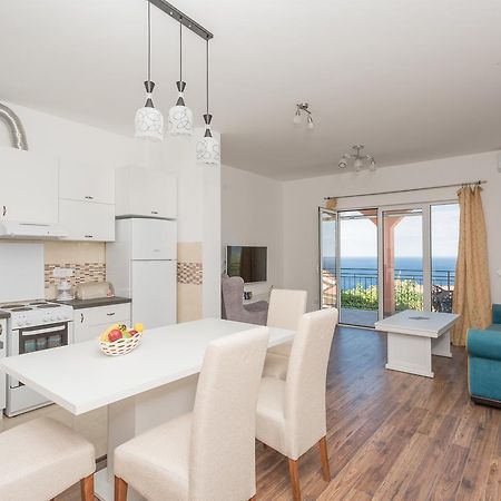 Apartments Natasa Светі-Стефан Екстер'єр фото